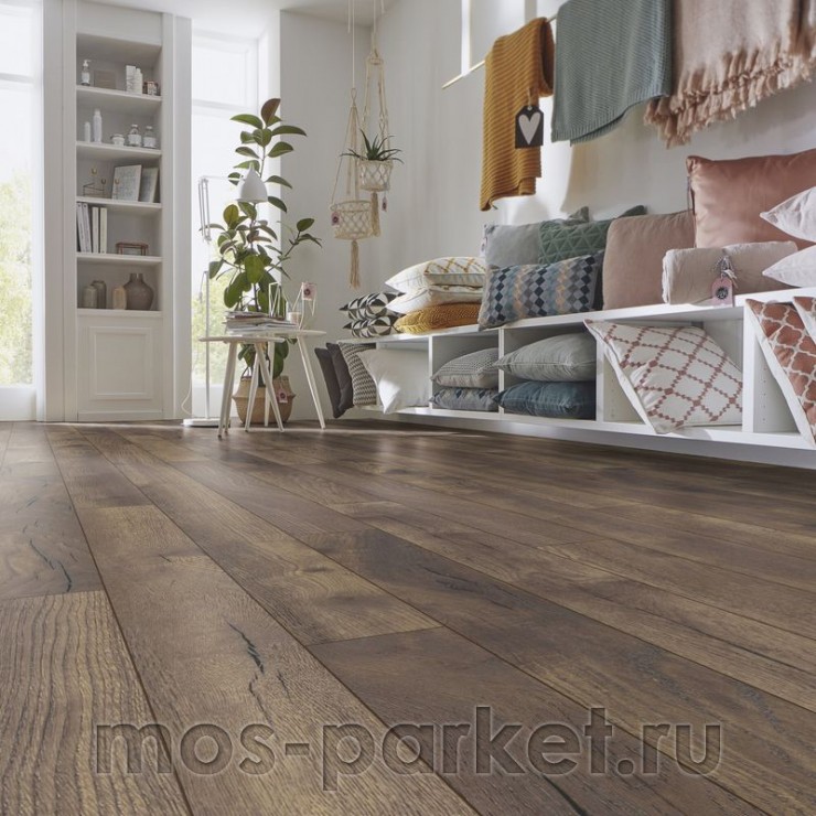 Ламинат Kronotex Aqua Amazone D 4766 Дуб Петерсон темный