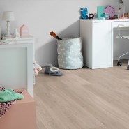 Ламинат Quick Step Perspective PER1304 Дуб светло-серый лакированный